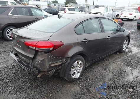 2017 Kia Forte Lx z USA, uszkodzony, nr VIN 3KPFK4A7XHE035686
